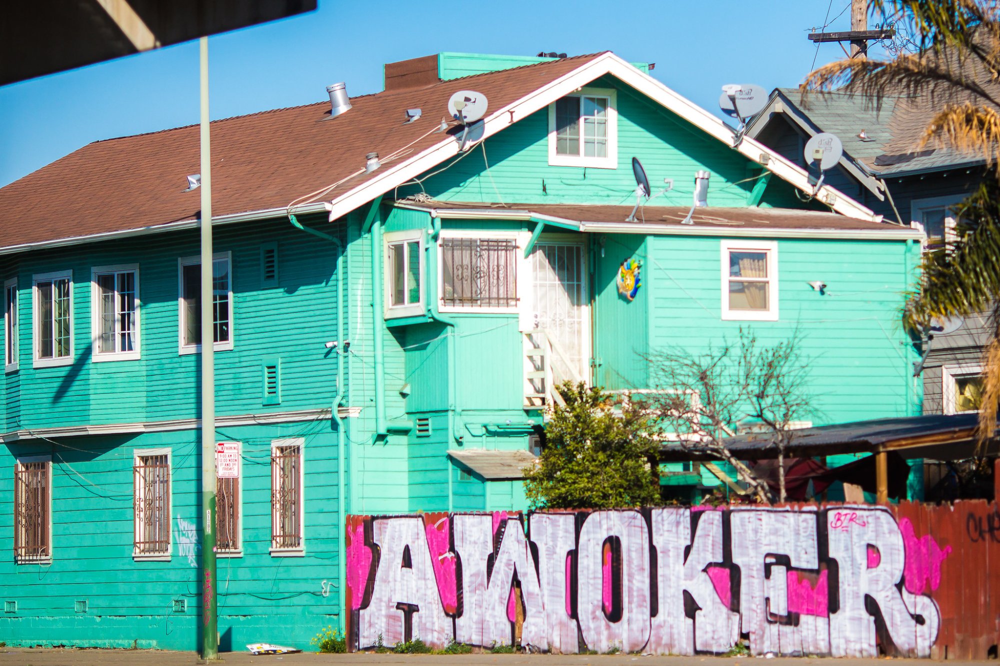 Solve Oakland, California, USA jigsaw puzzle online with 600 pieces