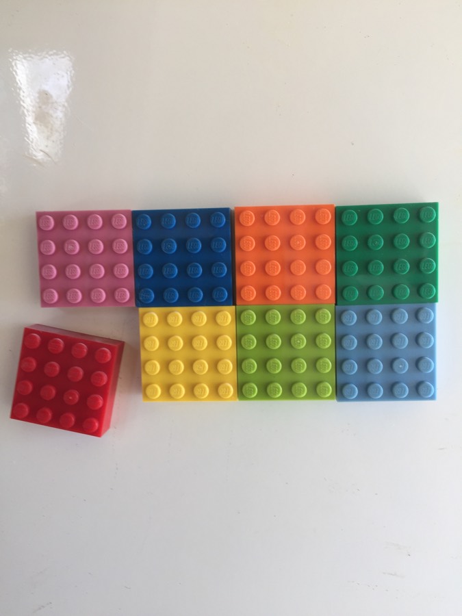 Solve LEGO jigsaw puzzle online with 30 pieces