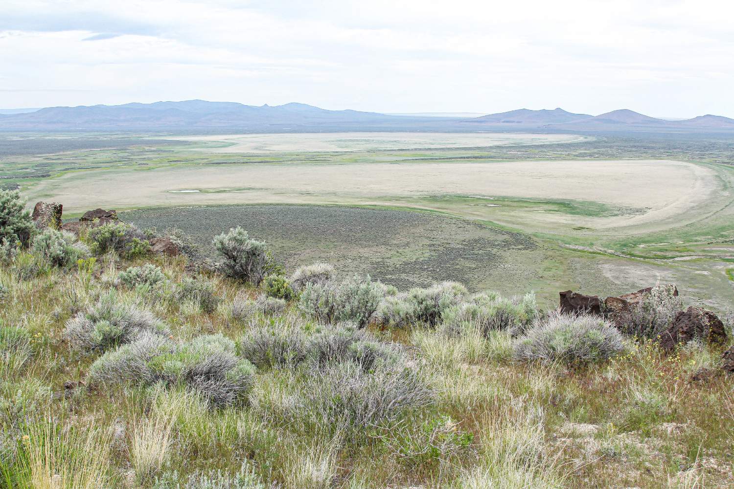 Solve DRY LAKES jigsaw puzzle online with 96 pieces