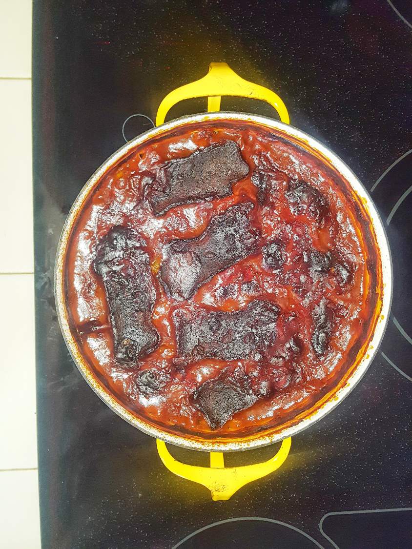 Solve Pot of Baked Beans jigsaw puzzle online with 30 pieces