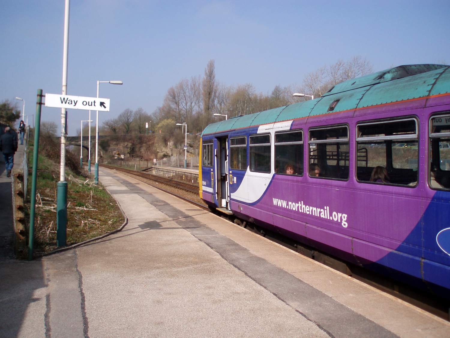 Solve Appley Bridge Station (1) jigsaw puzzle online with 48 pieces