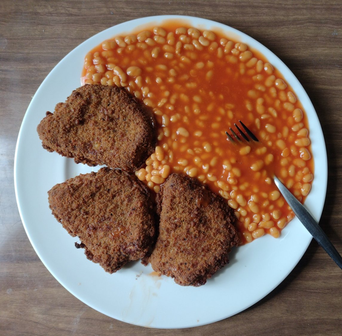 Solve Food I made Southern fired chicken (baked) and baked beans