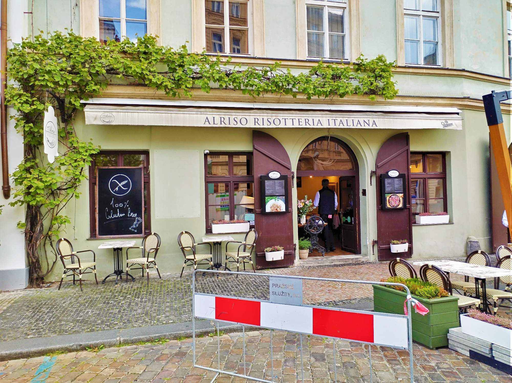 Solve Praha, Staré Město 7 jigsaw puzzle online with 300 pieces