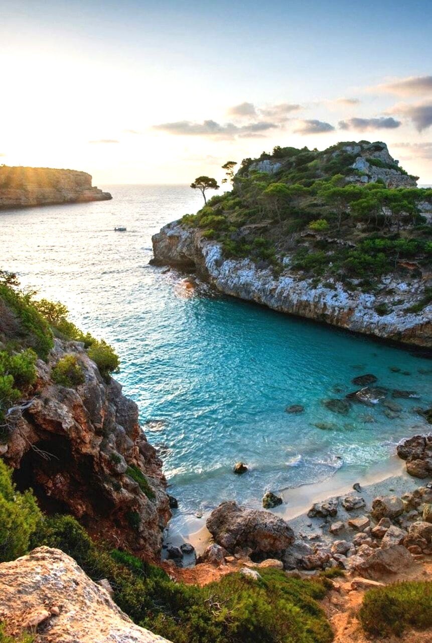 Solve Sunrise at Calo des Moro, MallorcaSpain jigsaw puzzle online