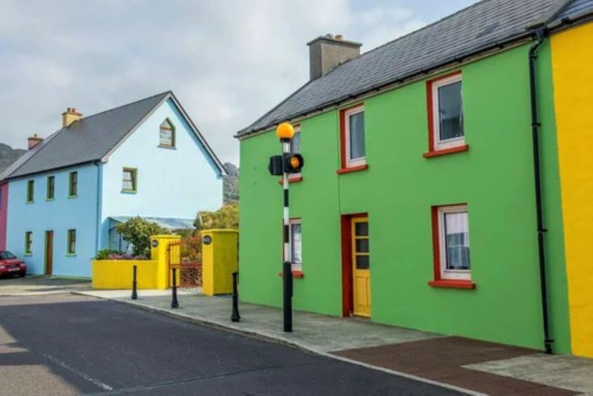 Solve Ireland jigsaw puzzle online with 330 pieces