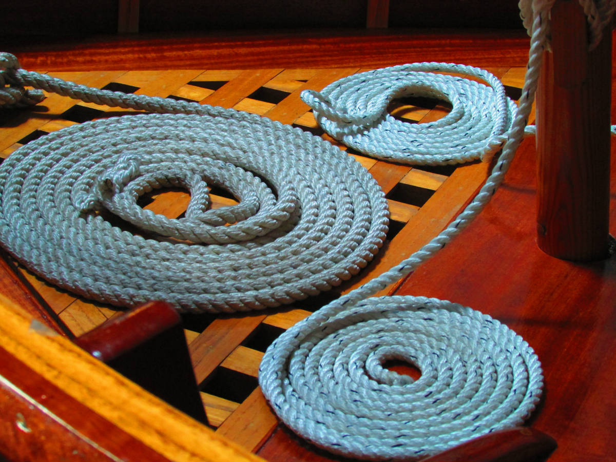 Solve Rope Coils on Model Boat jigsaw puzzle online with 80 pieces