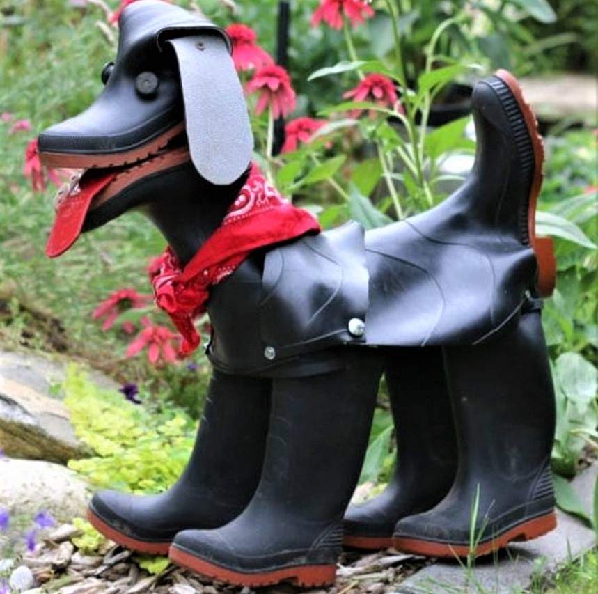 Solve Recycled Rubber Boot Art jigsaw puzzle online with 64 pieces