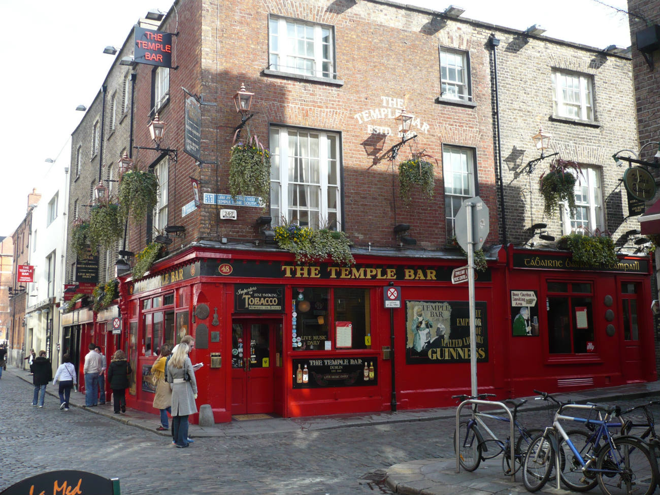 Solve Dublin jigsaw puzzle online with 130 pieces