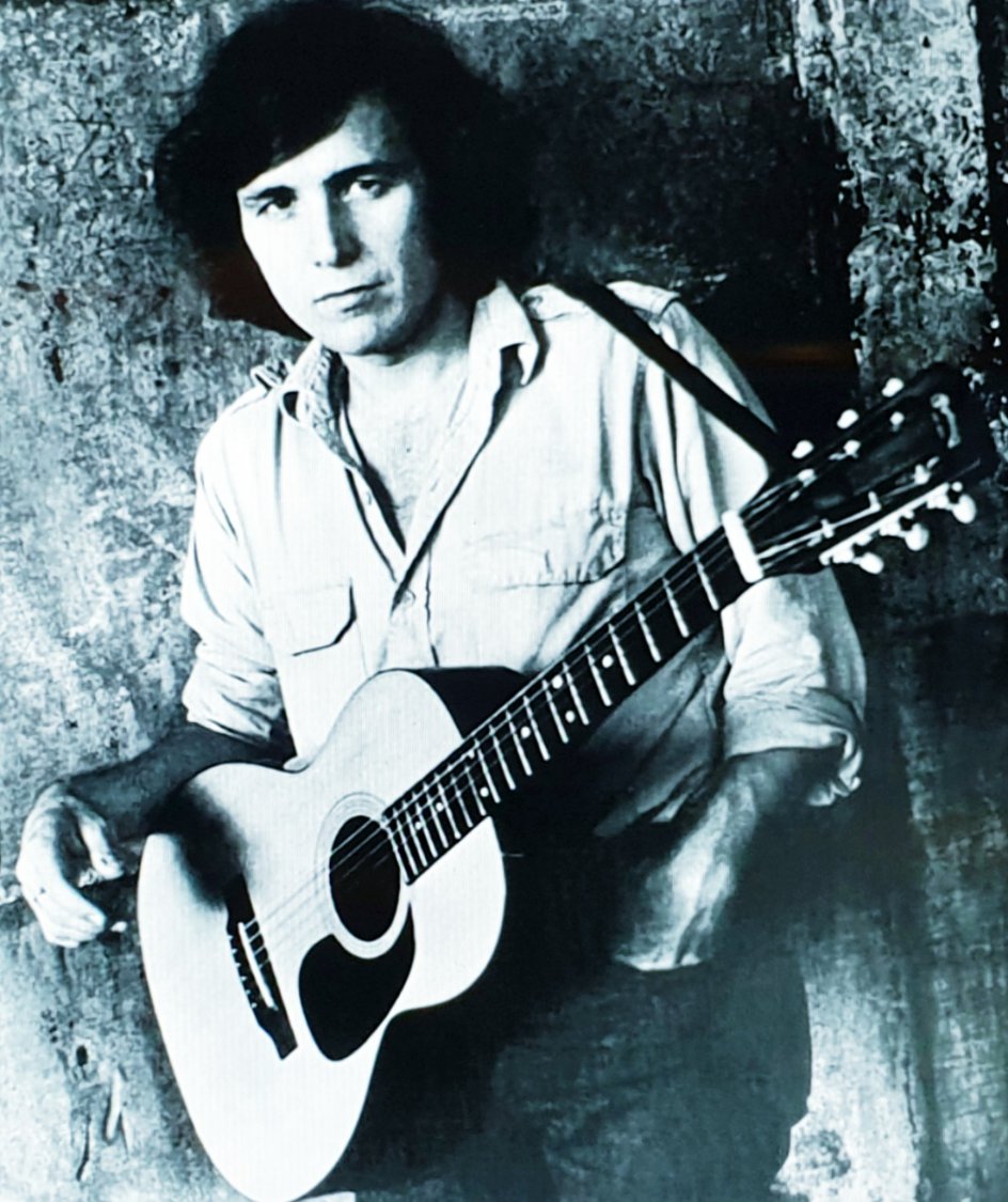 Solve AMERICAN PIE 1971 jigsaw puzzle online with 20 pieces