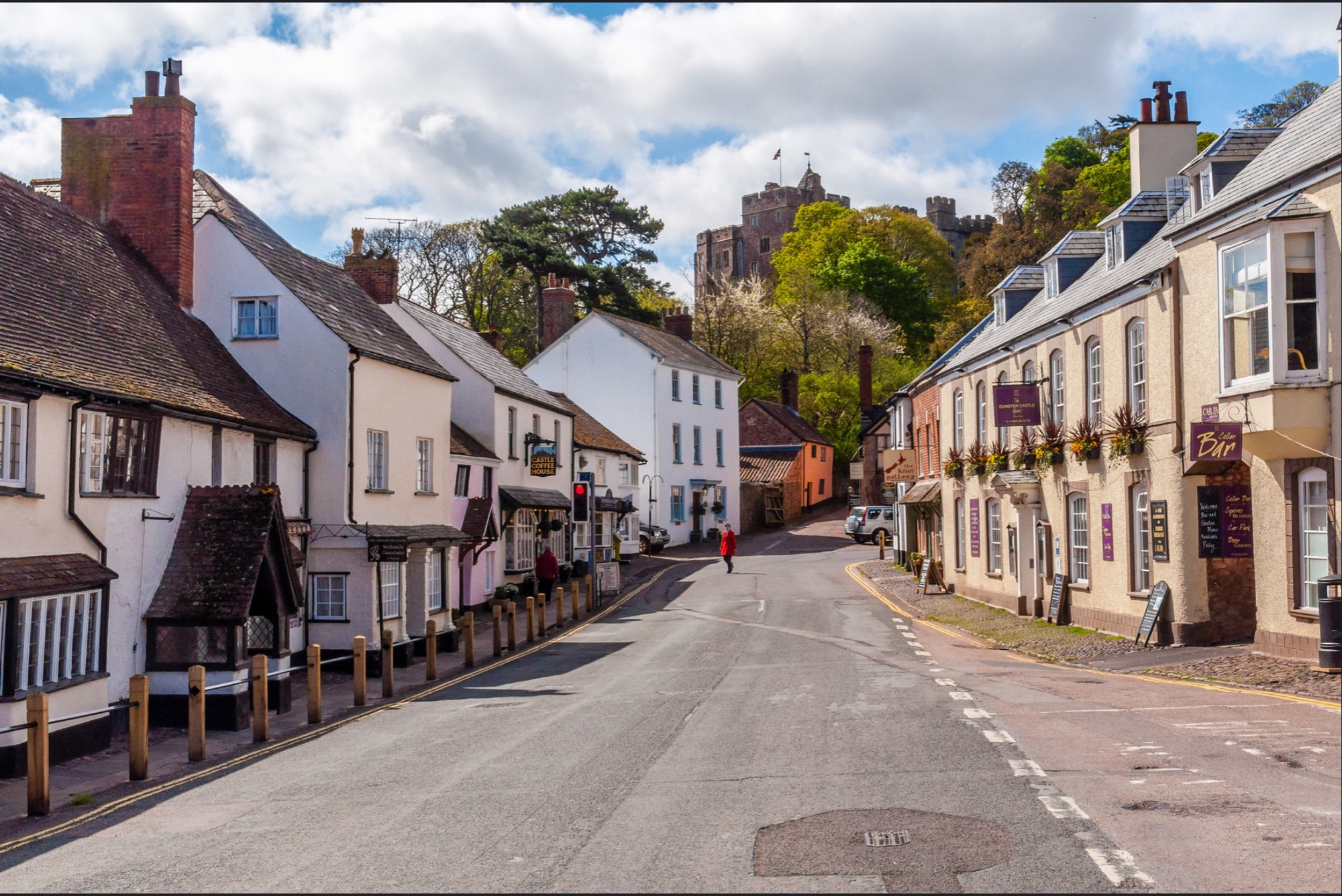 Solve Dunster. Somerset. UK. jigsaw puzzle online with 198 pieces